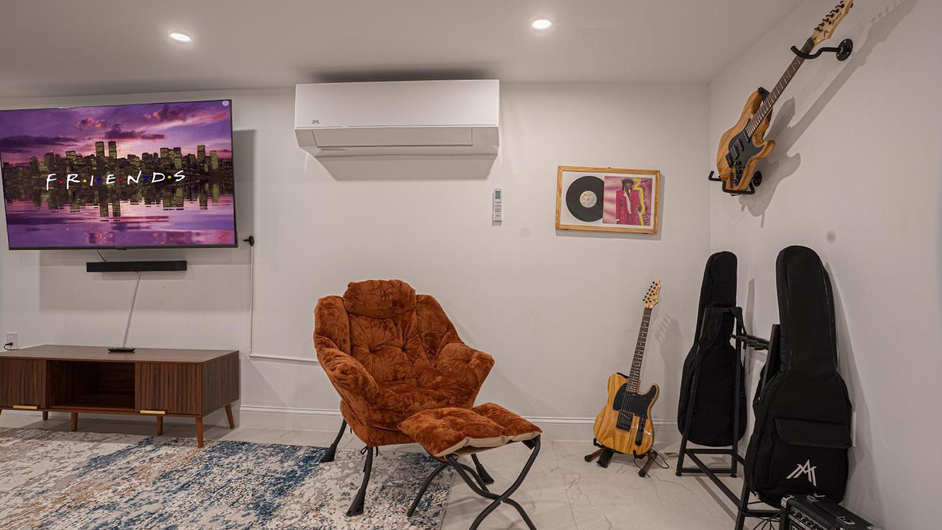 Modern 2br Basement Brooklyn And Backyard Apartment *