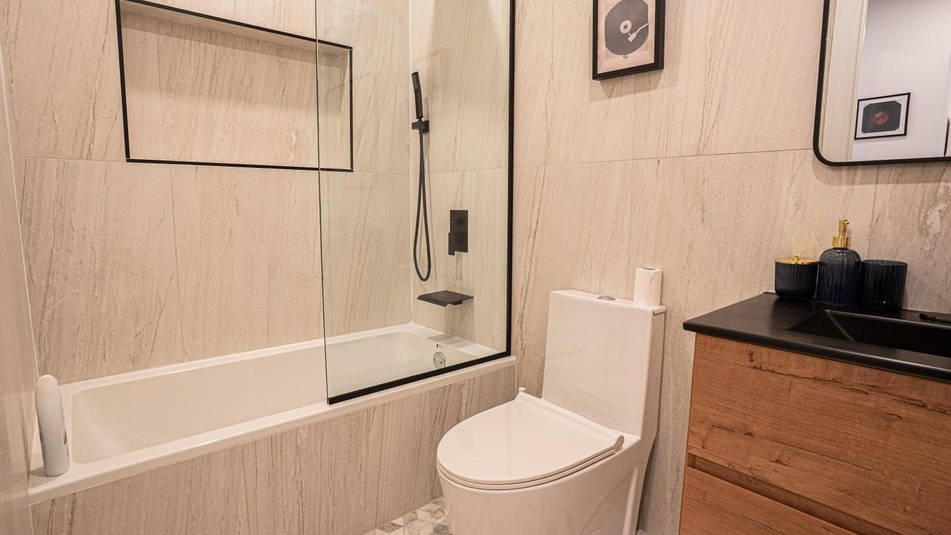 Modern 2br Basement Brooklyn And Backyard * New York