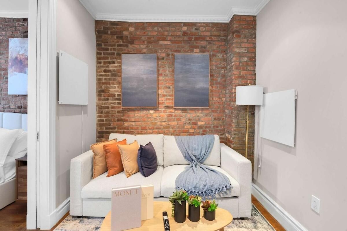 Lower East Side 2br Near Subway & Katz's Apartment