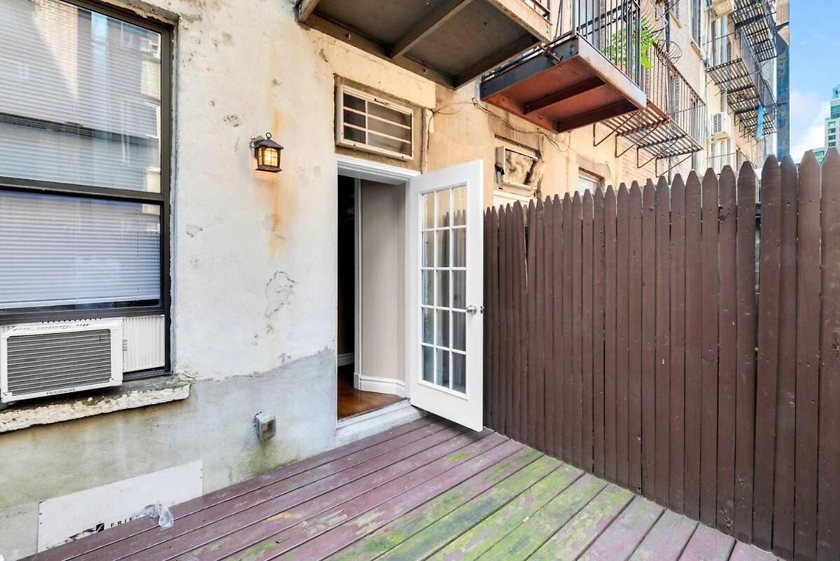 Lower East Side 2br Near Subway & Katz's *