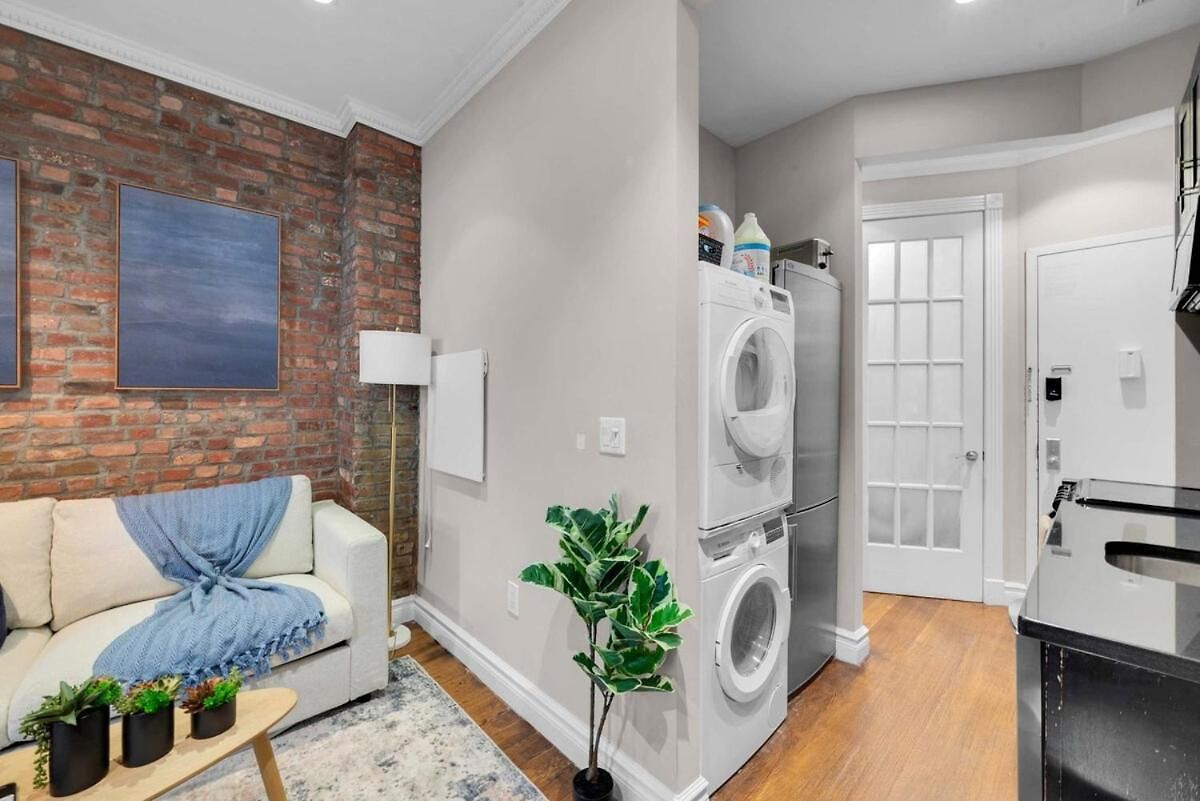 Apartment Lower East Side 2br Near Subway & Katz's *