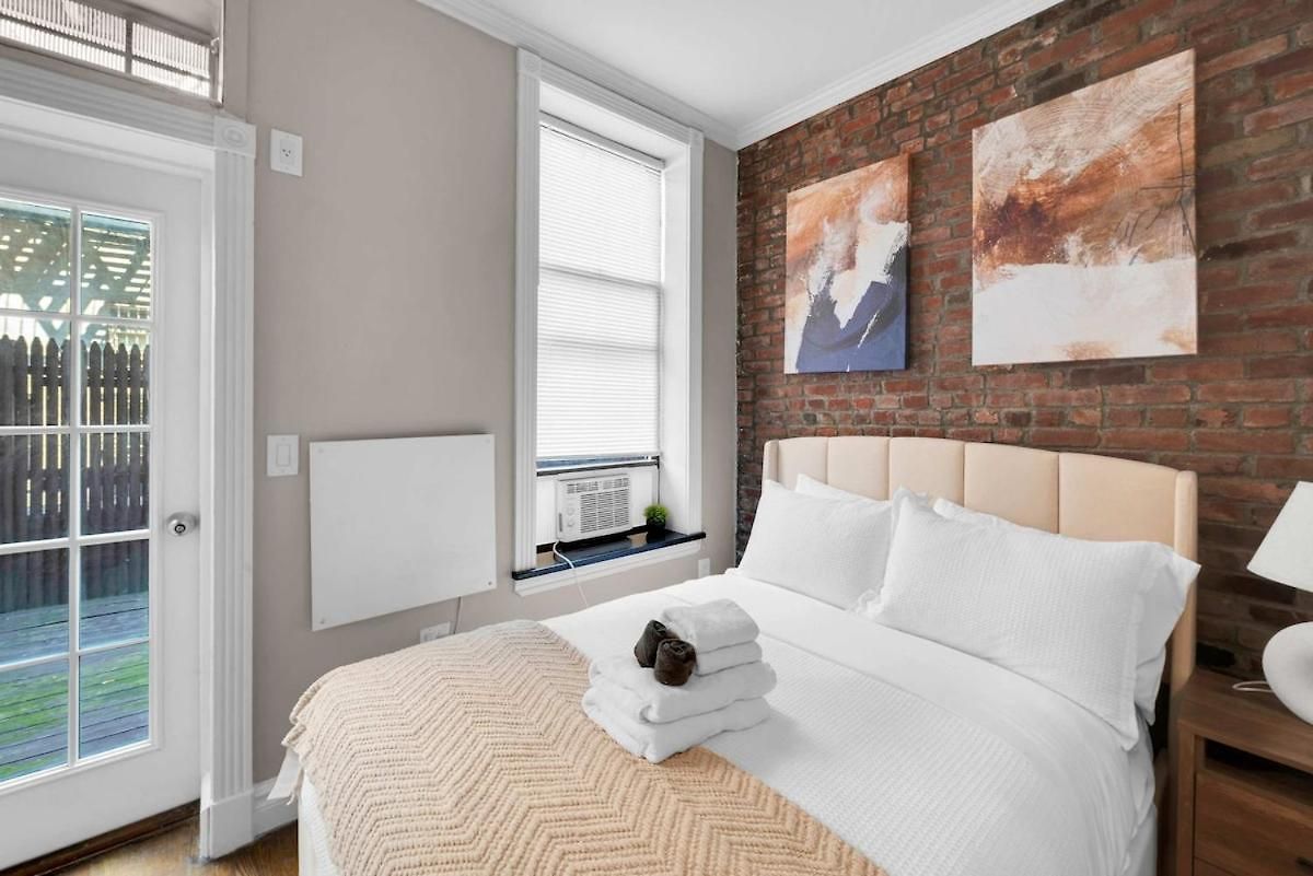 Lower East Side 2br Near Subway & Katz's