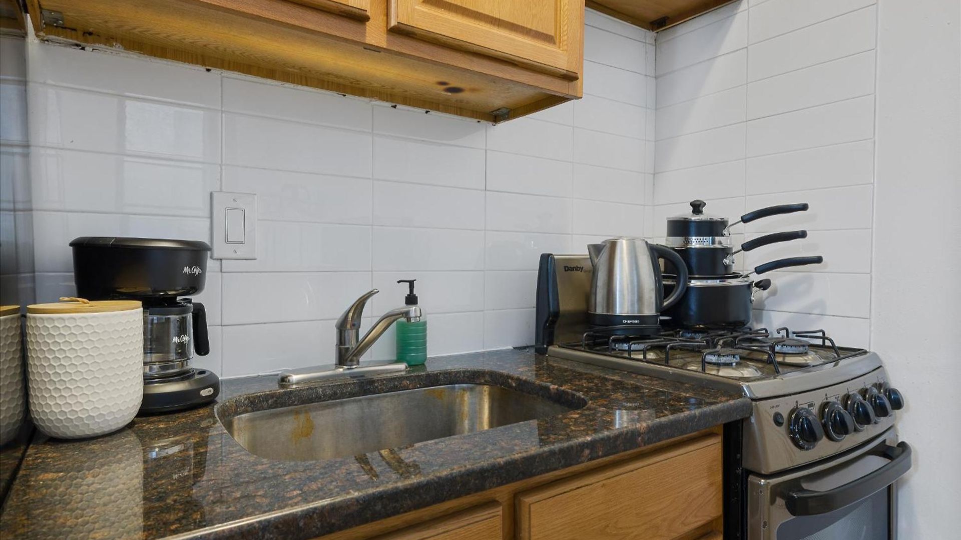 Apartment Park Side Living, Get Cozy *