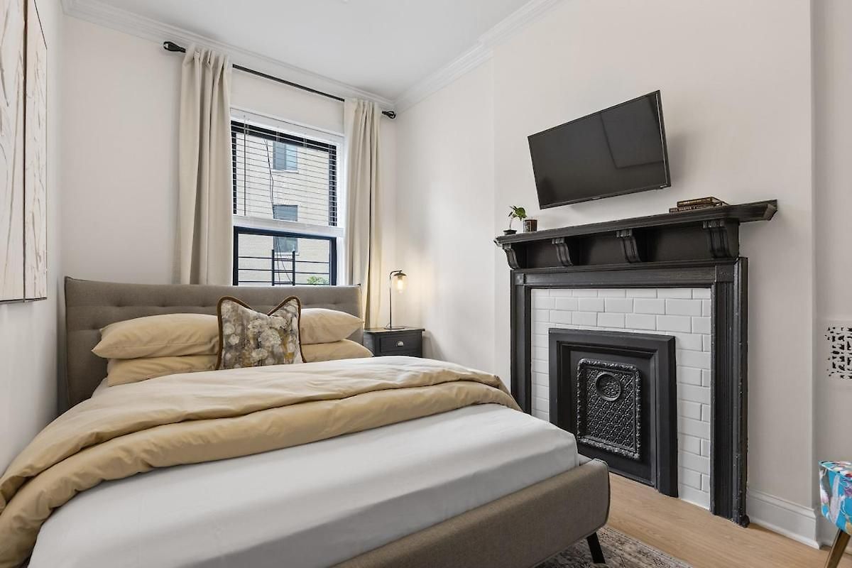 3br Brownstone Near Subway & Columbia Uni Apartment New York