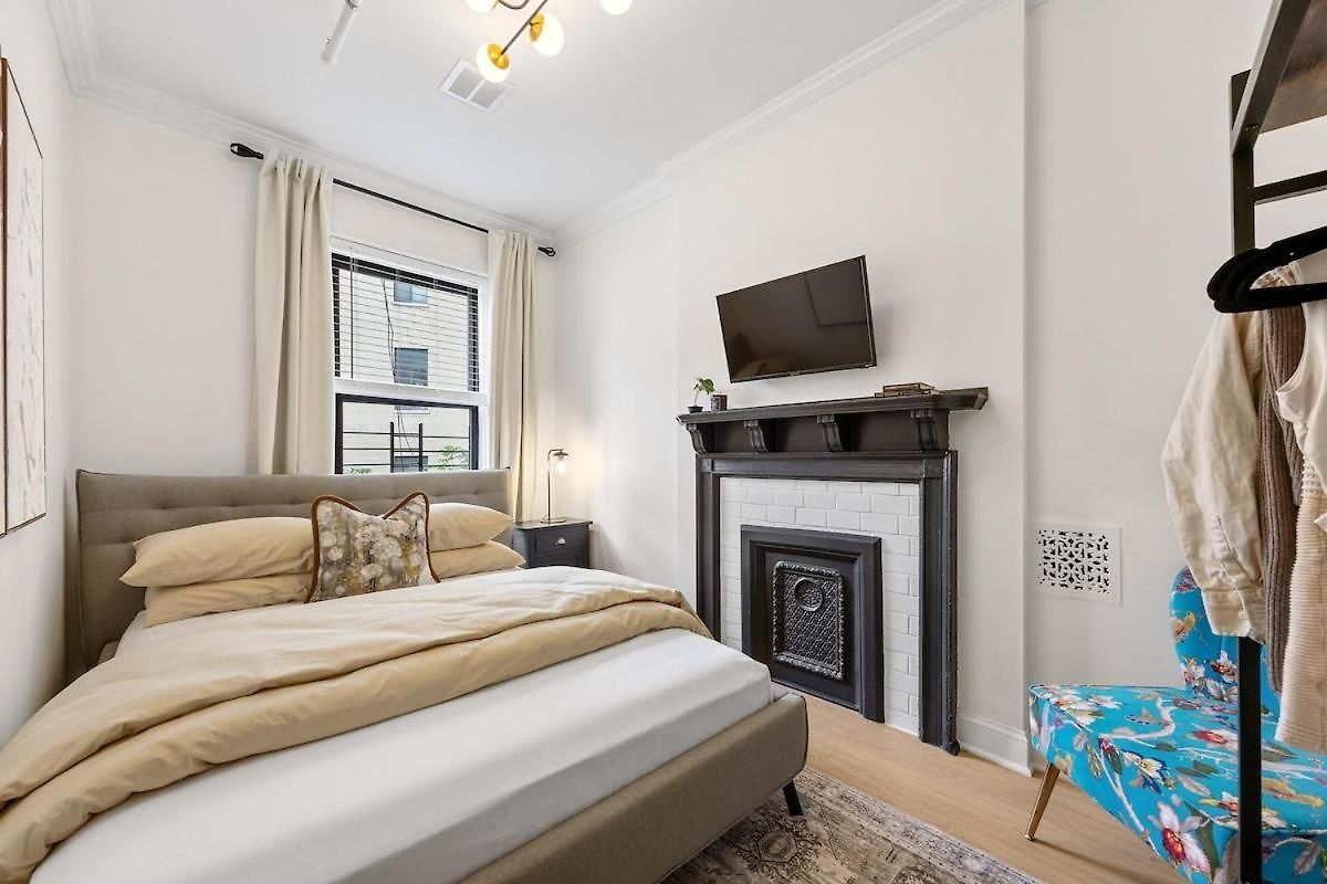 3br Brownstone Near Subway & Columbia Uni Apartment *