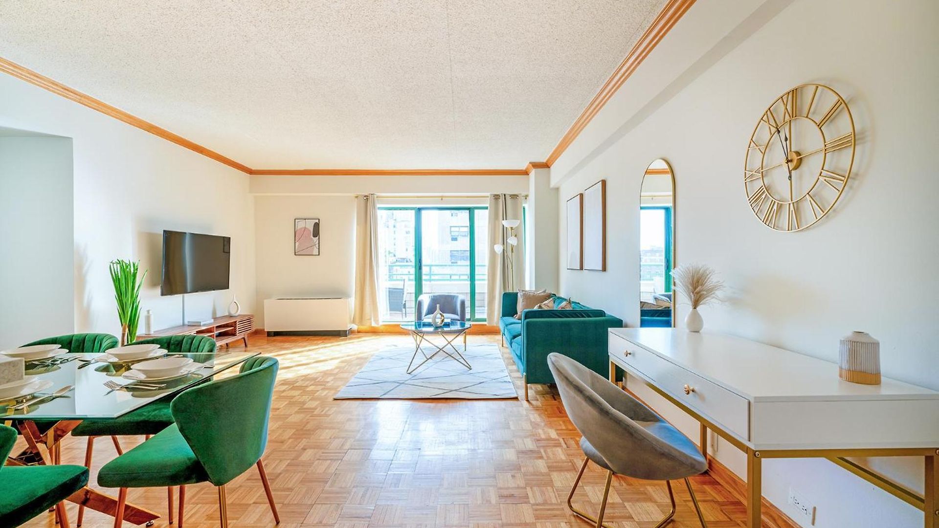 Apartment Contemporary 2 Bed 2 Bath Bright And Sunny