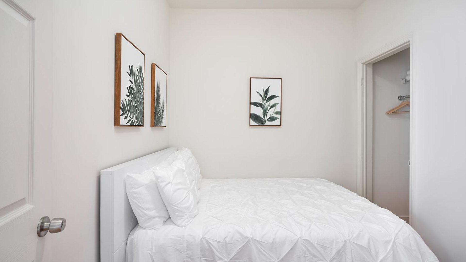 Apartment Beautiful 3 Bedroom Unit In Prime Location