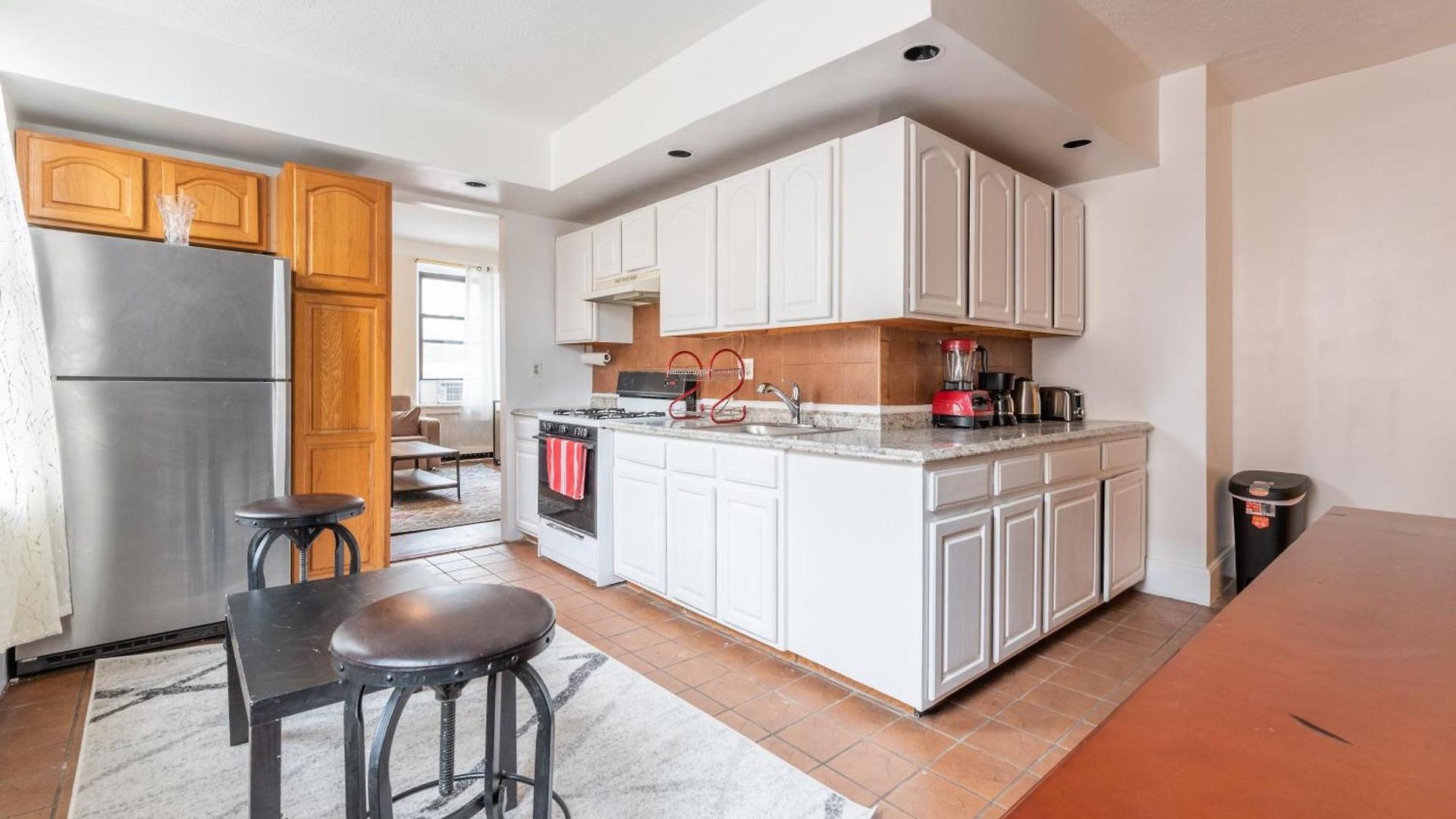 Apartment 5 Bedroom 2 Bath Full Floor Midtown New York
