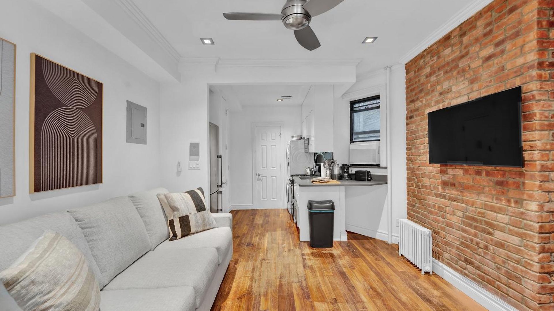 Spacious Soho 1bedroom Unit Washer & Dryer Apartment New York