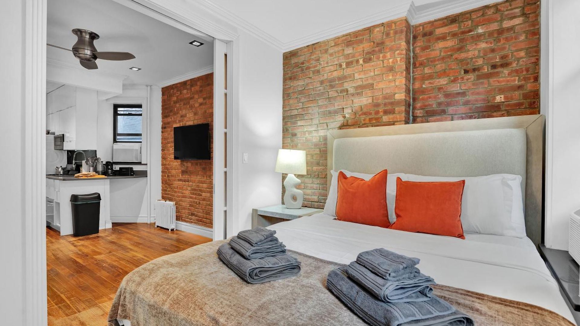 Spacious Soho 1bedroom Unit Washer & Dryer * New York