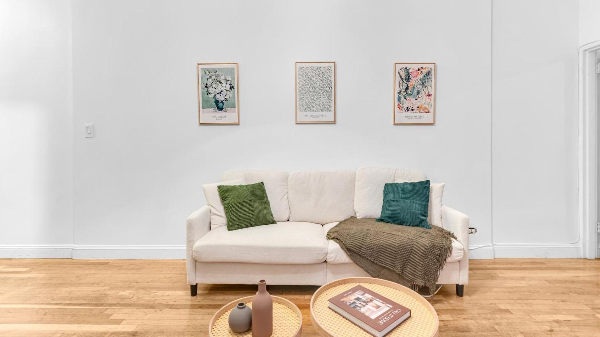 Inviting 2bd Upper East Side With Backyard