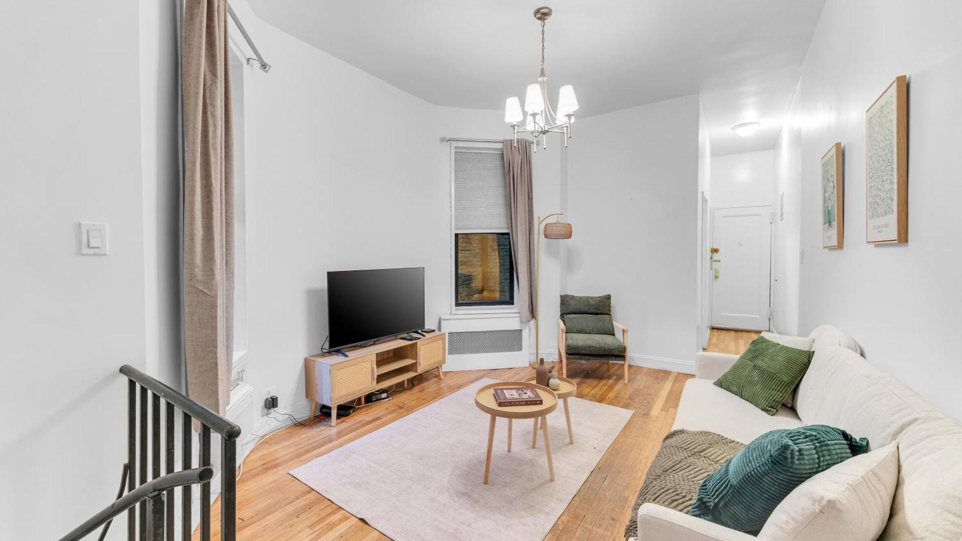 Inviting 2bd Upper East Side With Backyard Apartment