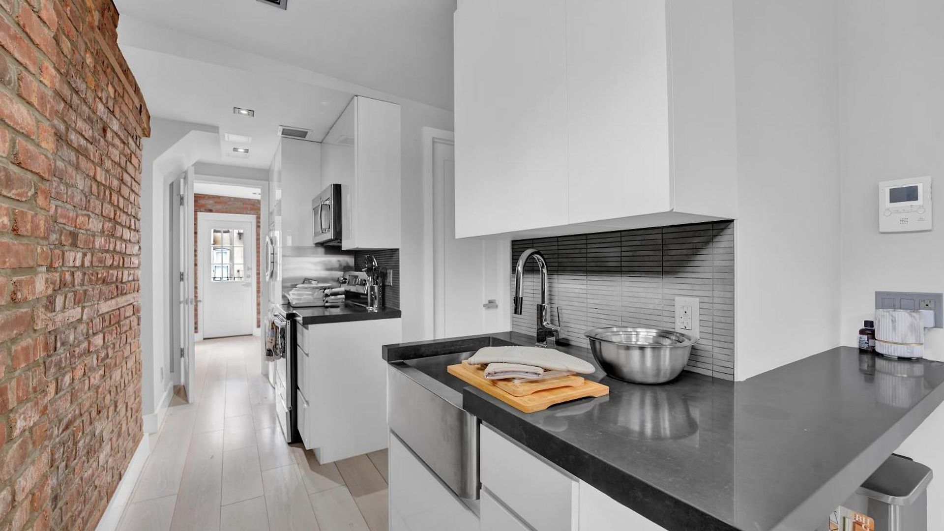 Soho Designer 2br With Balcony Apartment New York