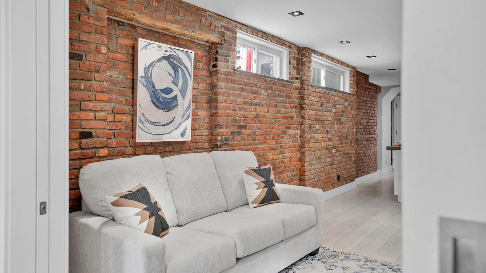 Soho Designer 2br With Balcony Apartment New York