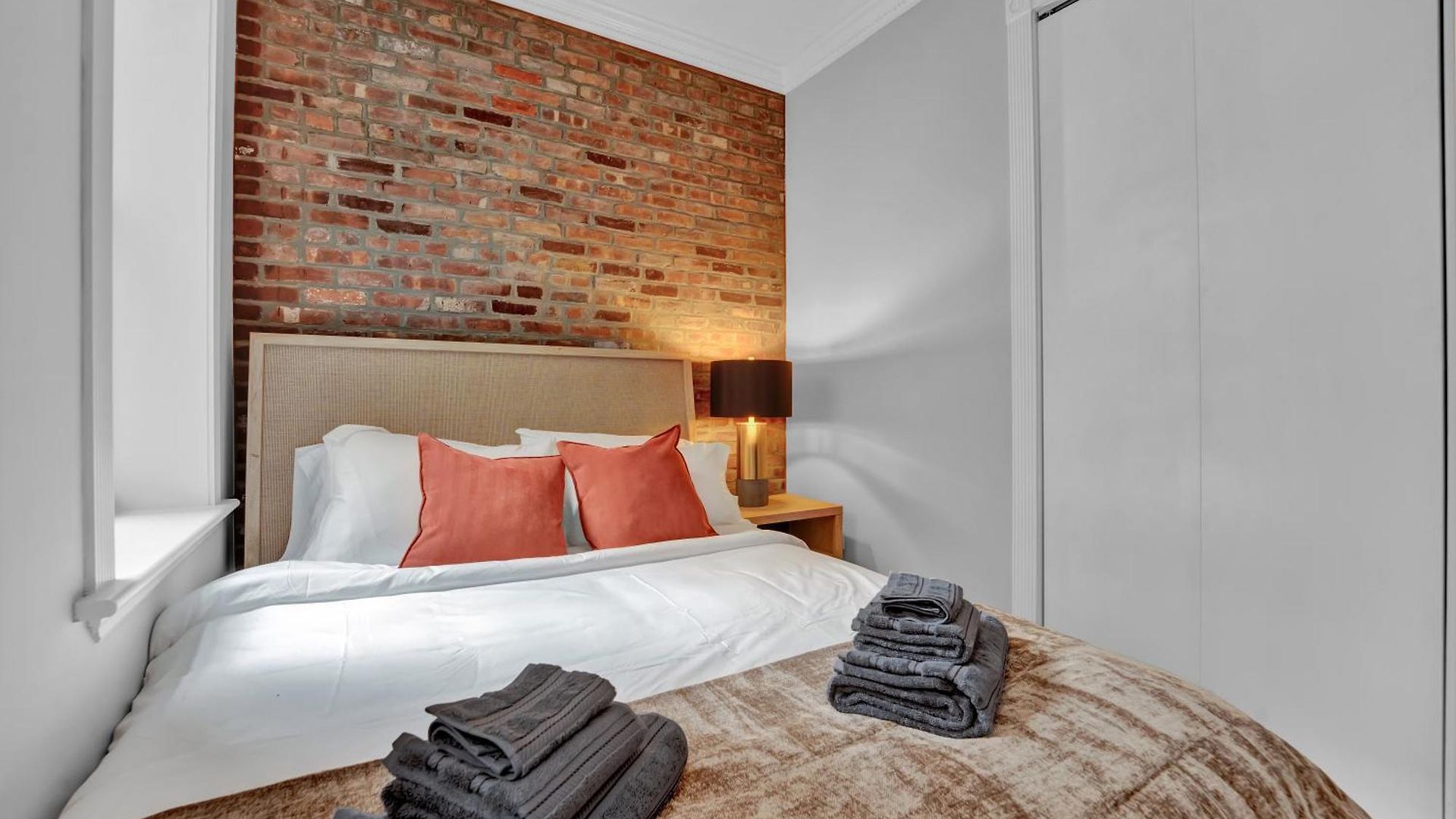 Stylish 3br-2ba In Gramercy -modern & New York