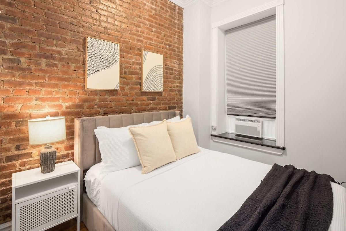 Trendy Nolita Walk To Soho & Little Italy New York