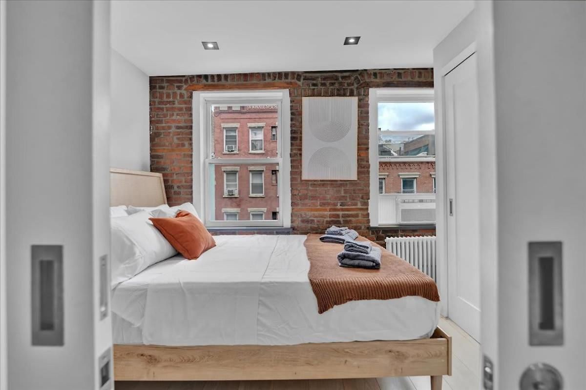 Apartment Soho Designer 2br W Balcony *