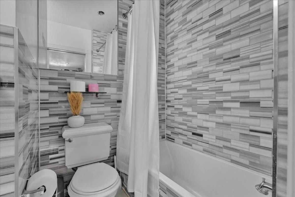 Stylish 3br-2ba In Gramercy Apartment