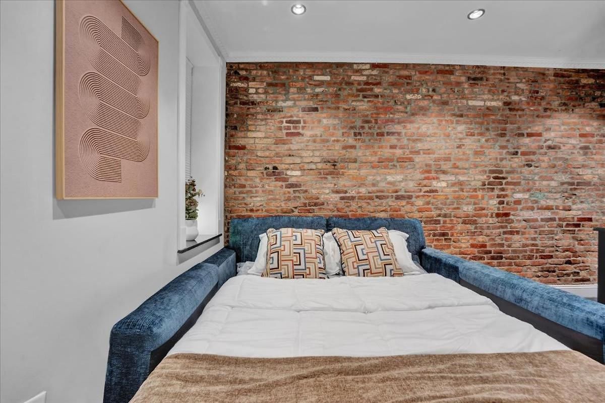 Stylish 3br-2ba In Gramercy *