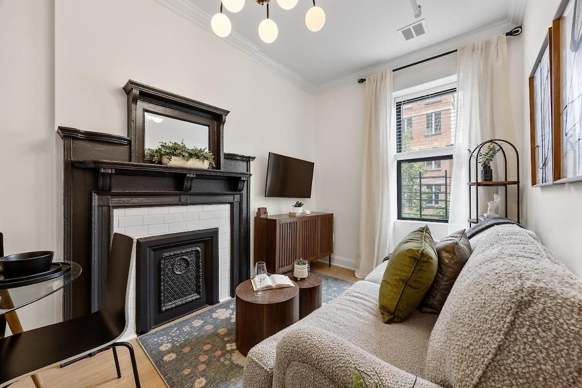 3br Harlem With Washer With Dryer Apartment