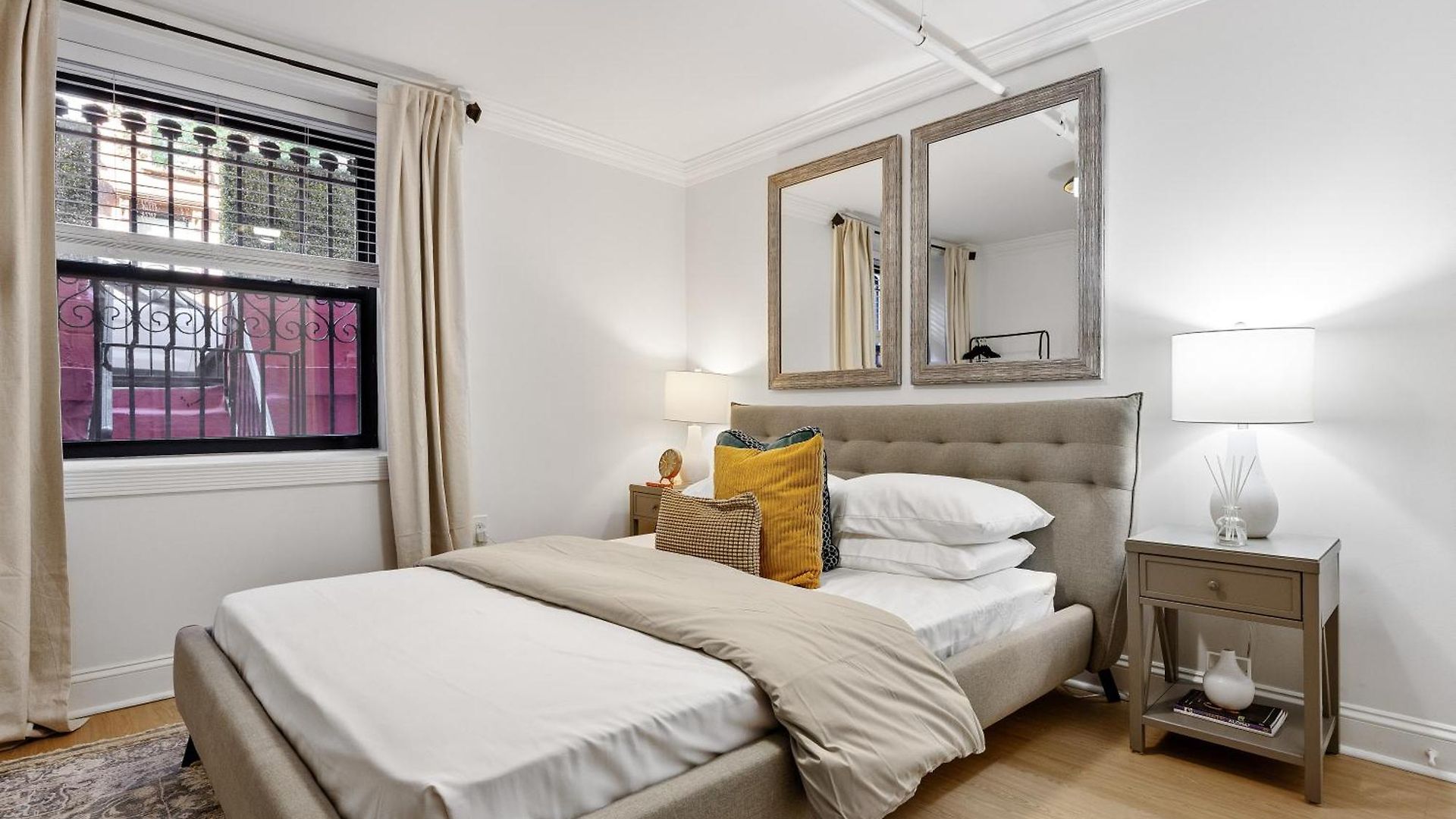 Apartment Brownstone 2 Bed With Private Backyard Near Subway *