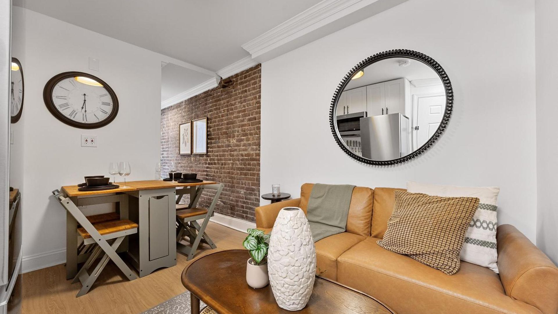 Apartment Brownstone 2 Bed With Private Backyard Near Subway *