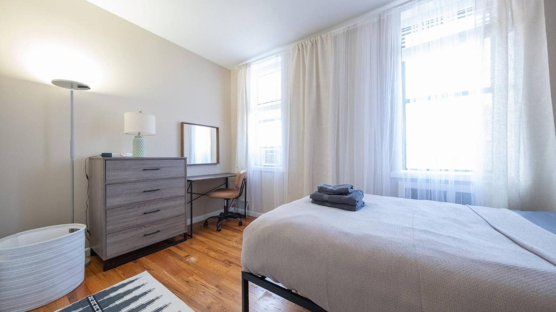 Holiday home Sunny 4br/2ba Retreat In Morningside Heights, Nyc