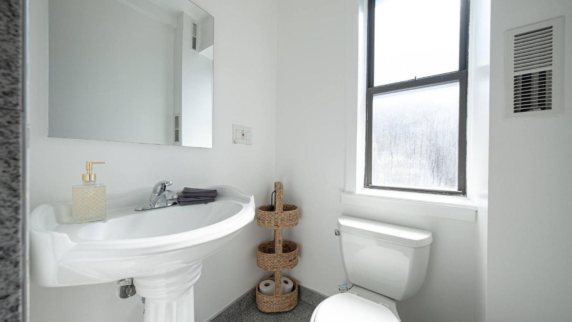 Sunny 4br/2ba Retreat In Morningside Heights, Nyc Holiday home *