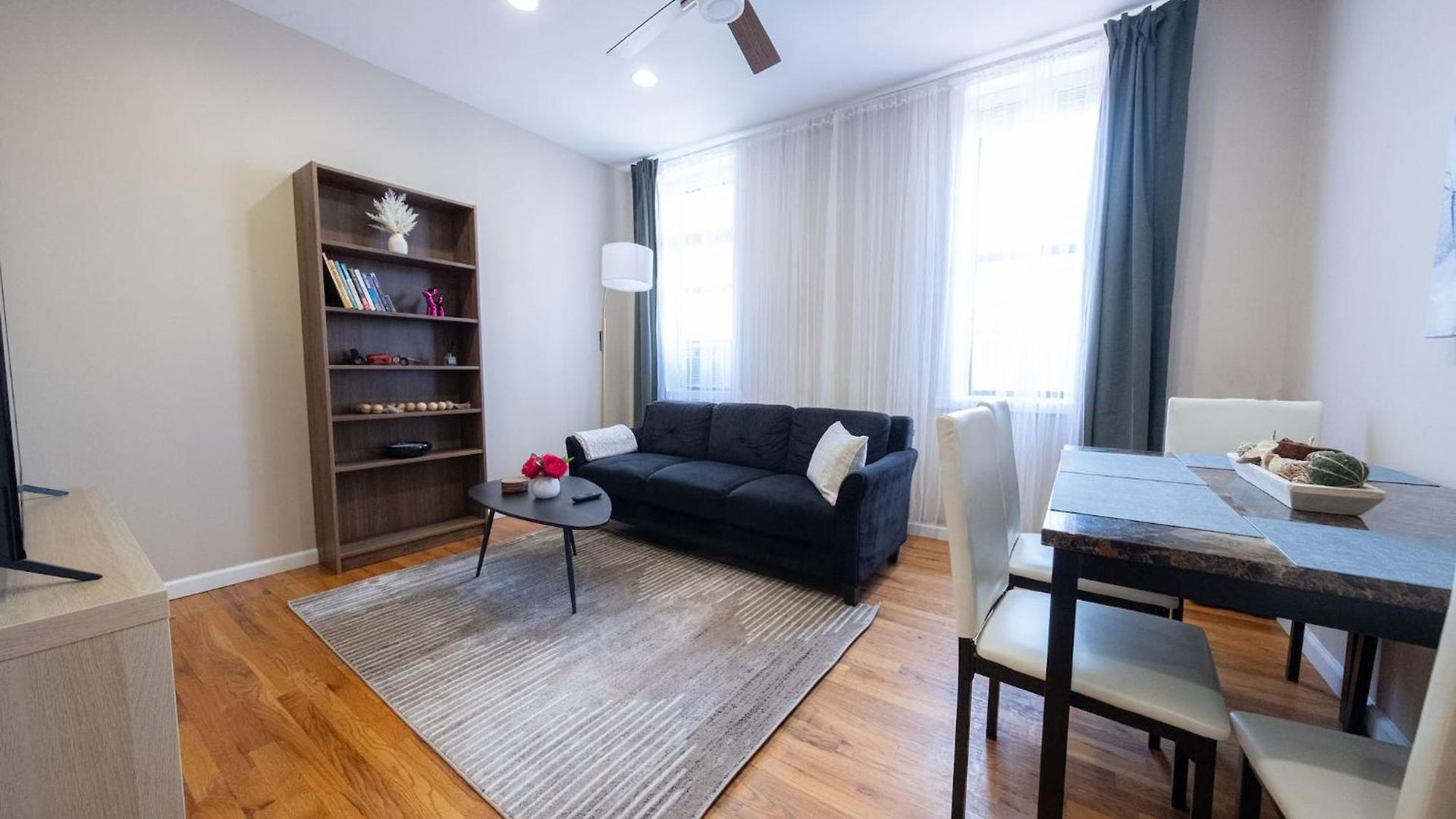 Holiday home Sunny 4br/2ba Retreat In Morningside Heights, Nyc