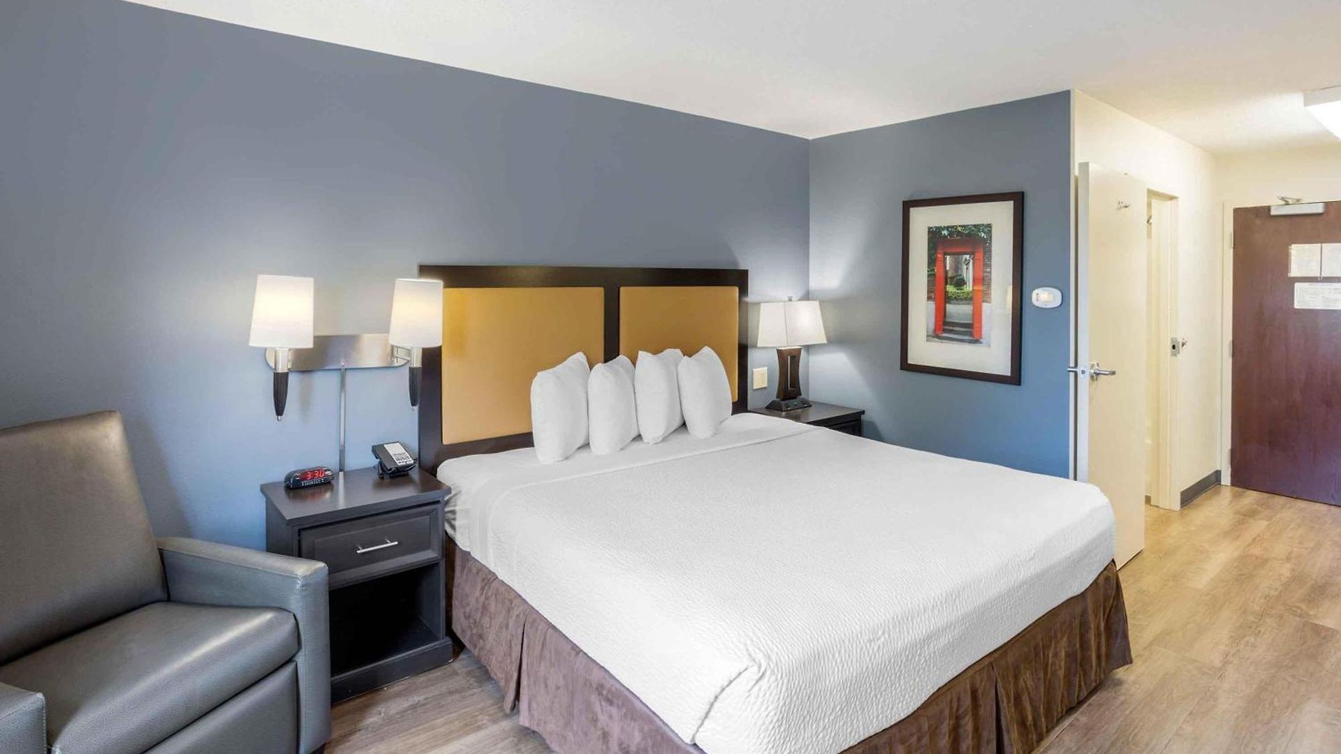 Extended America - - Laguardia Airport Hotel