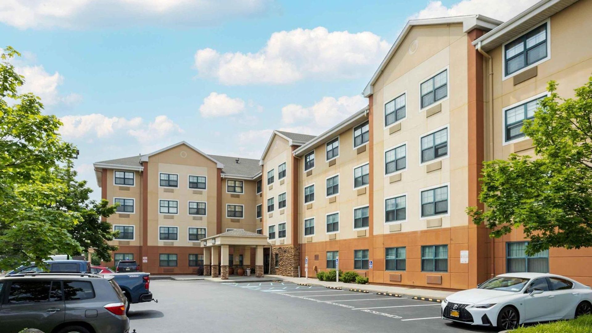 Hotel Extended America - - Laguardia Airport