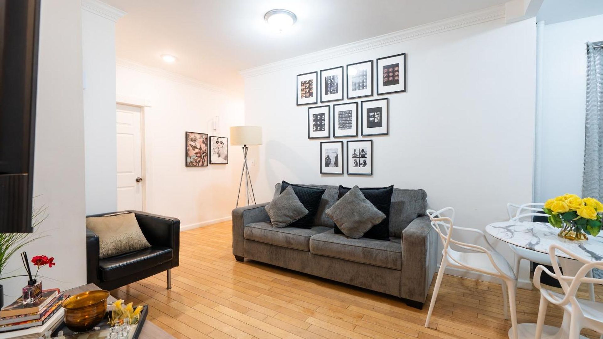 Modern By Park - 3 Br Apartment