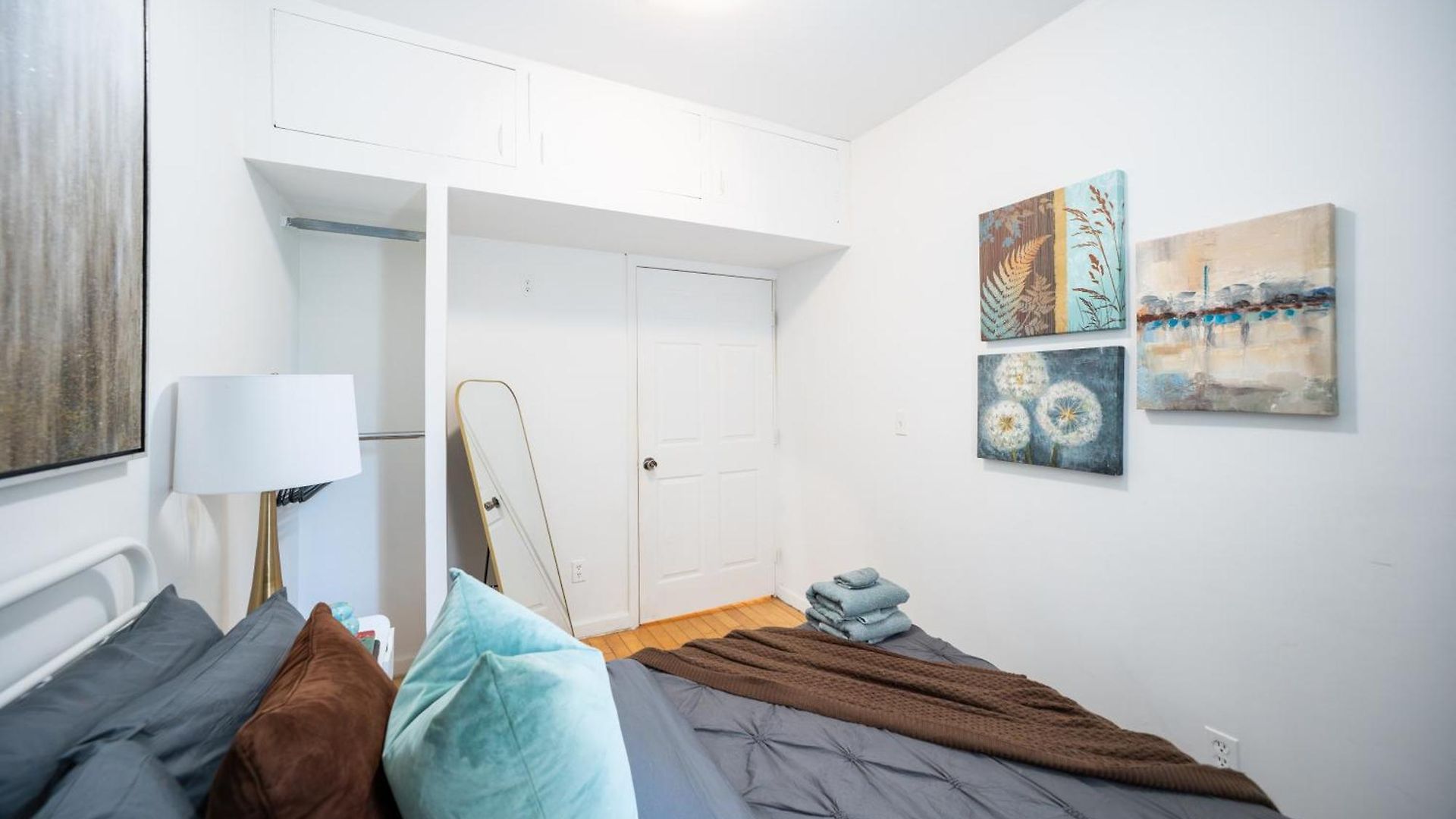Modern By Park - 3 Br Apartment