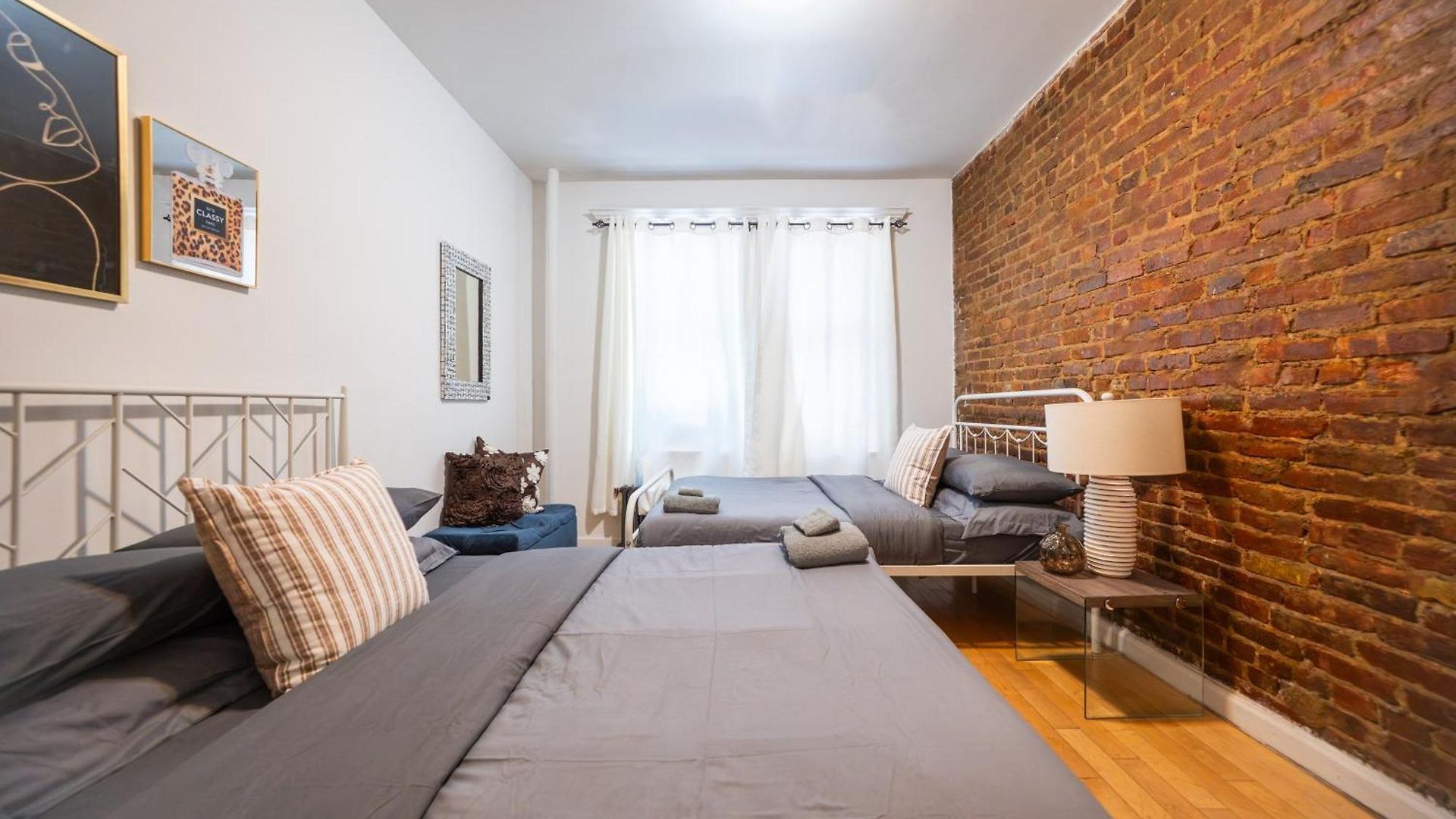 Modern By Park - 3 Br Apartment