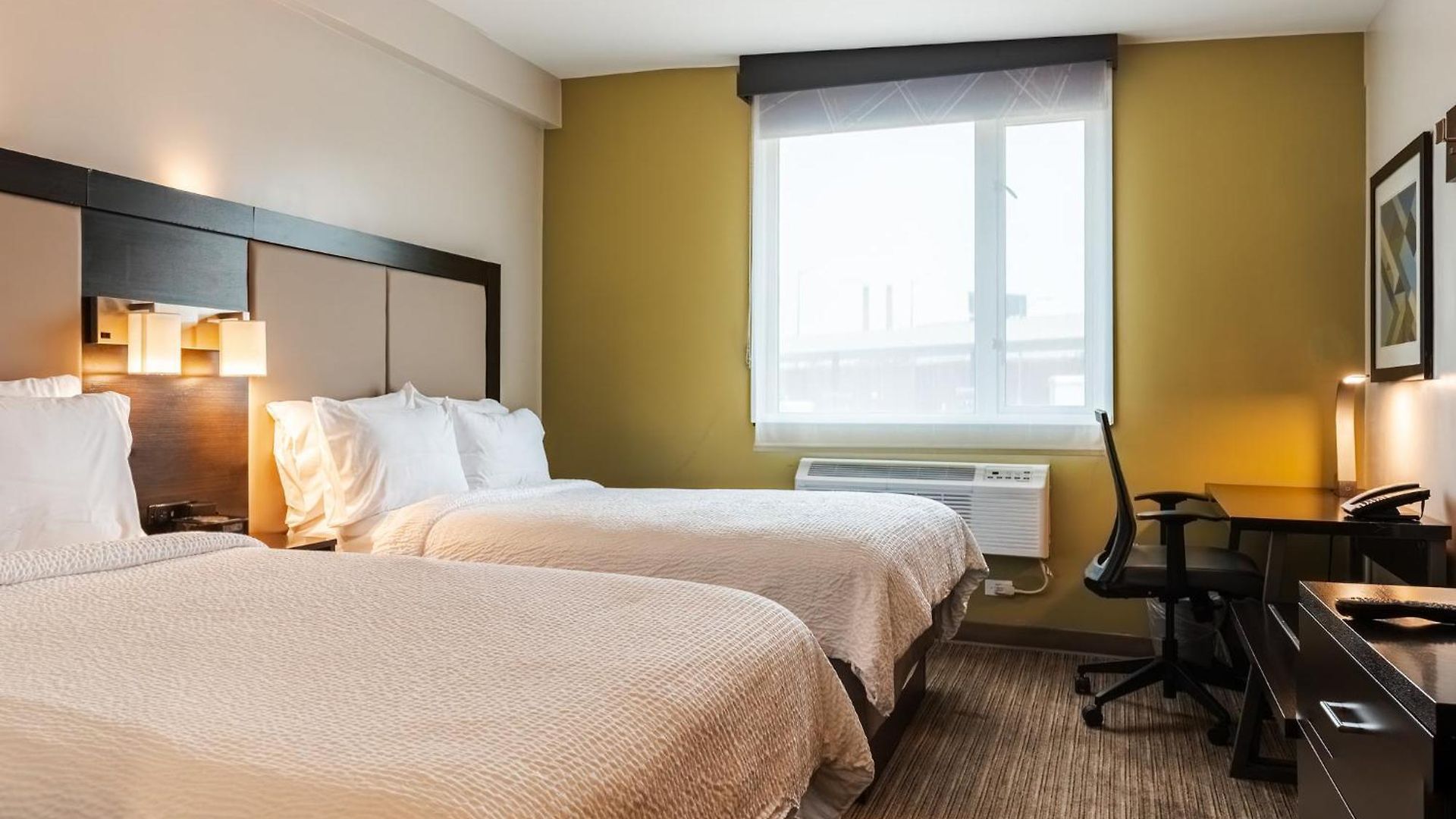 Express Maspeth By Ihg Hotel