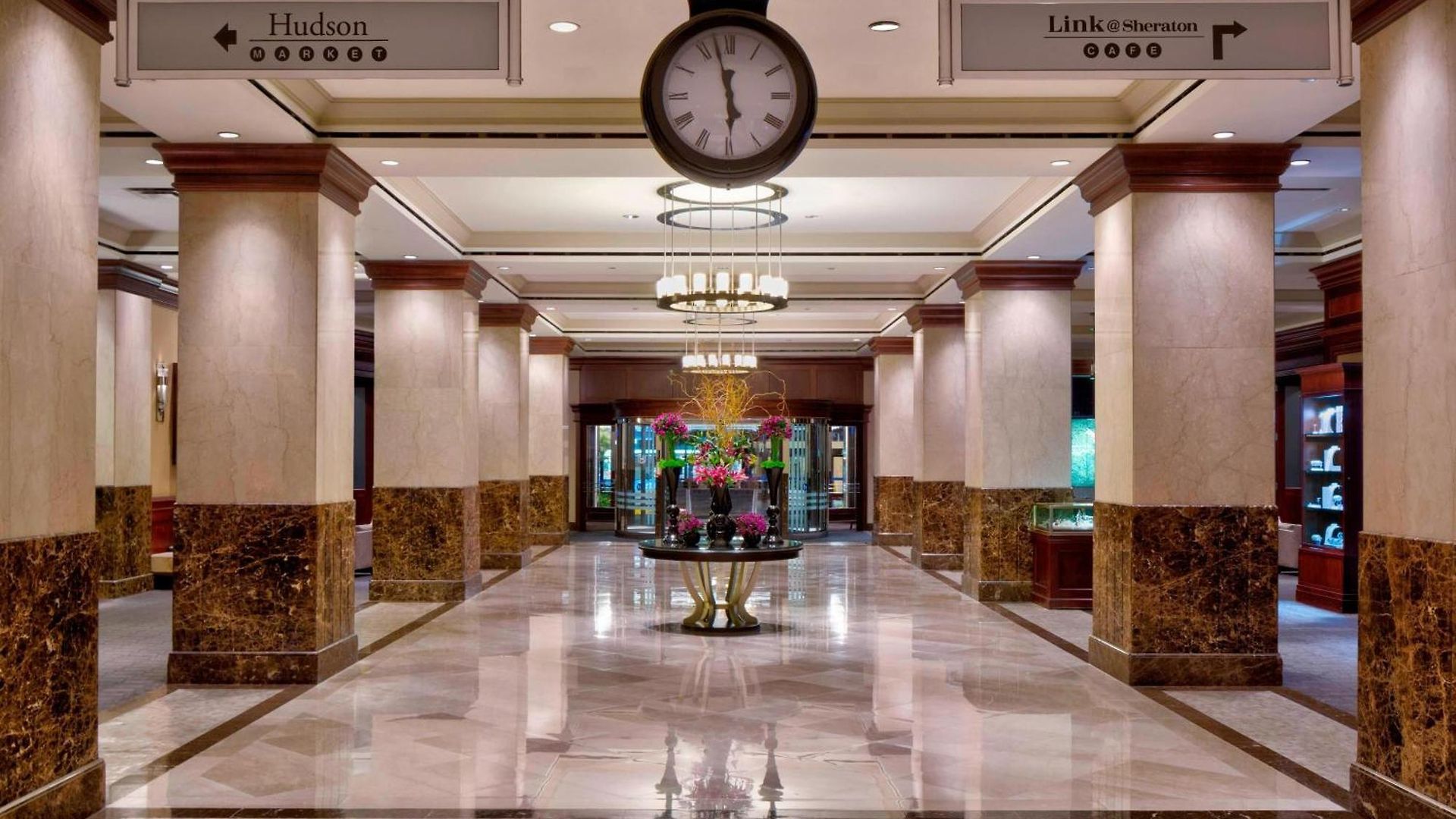 Sheraton Times Square 4*