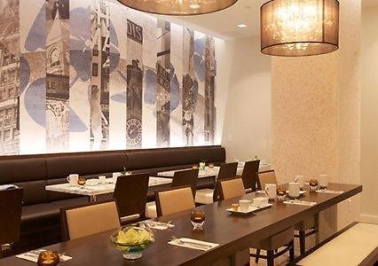 Distrikt City, Tapestry Collection By Hilton Hotel