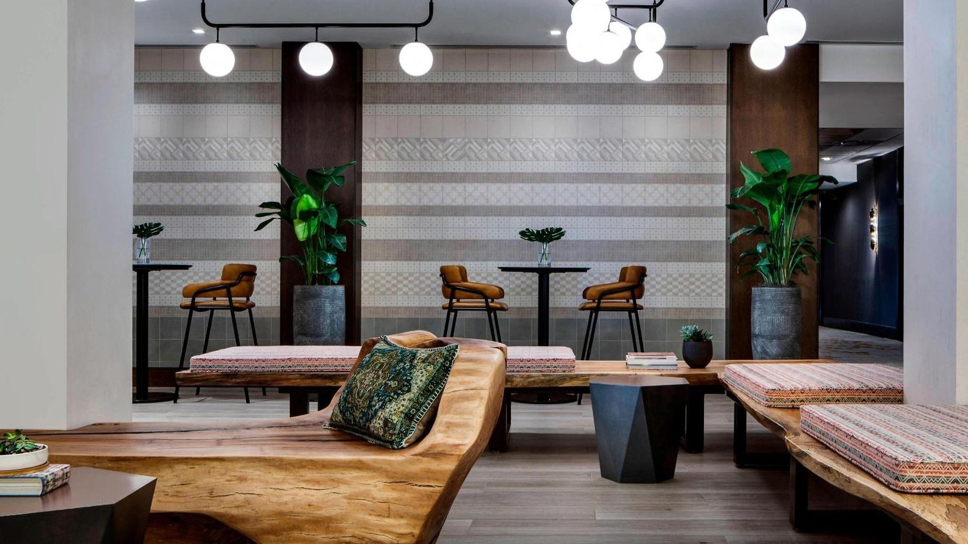 Laguardia Airport Marriott 4*