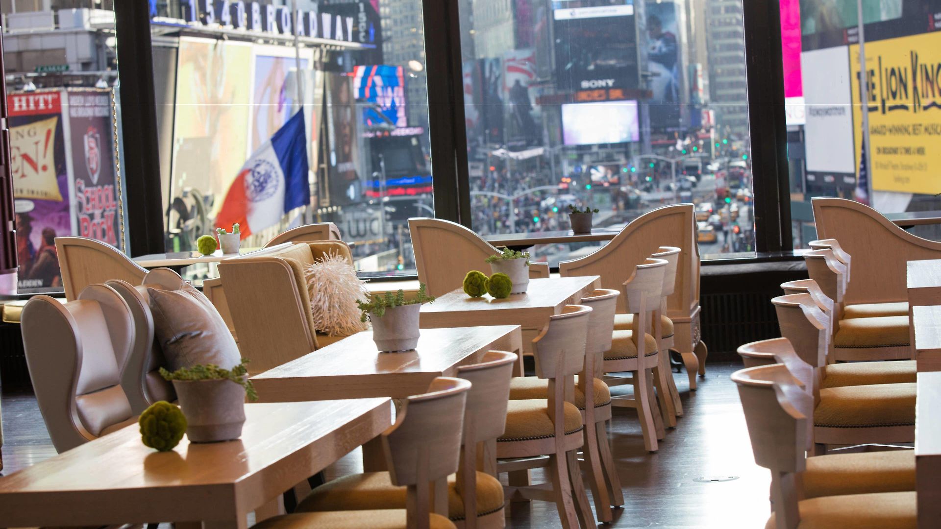Renaissance Times Square By Marriott Hotel