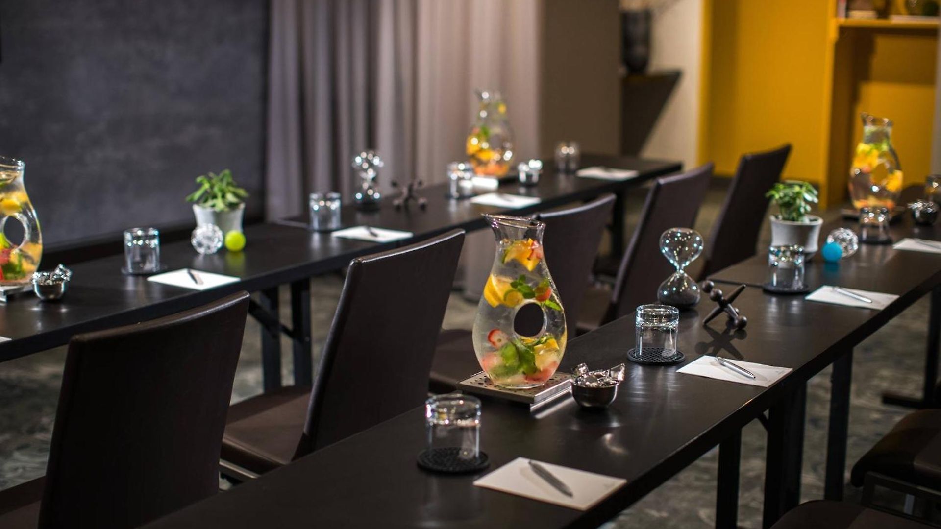 Hotel Renaissance Times Square By Marriott New York