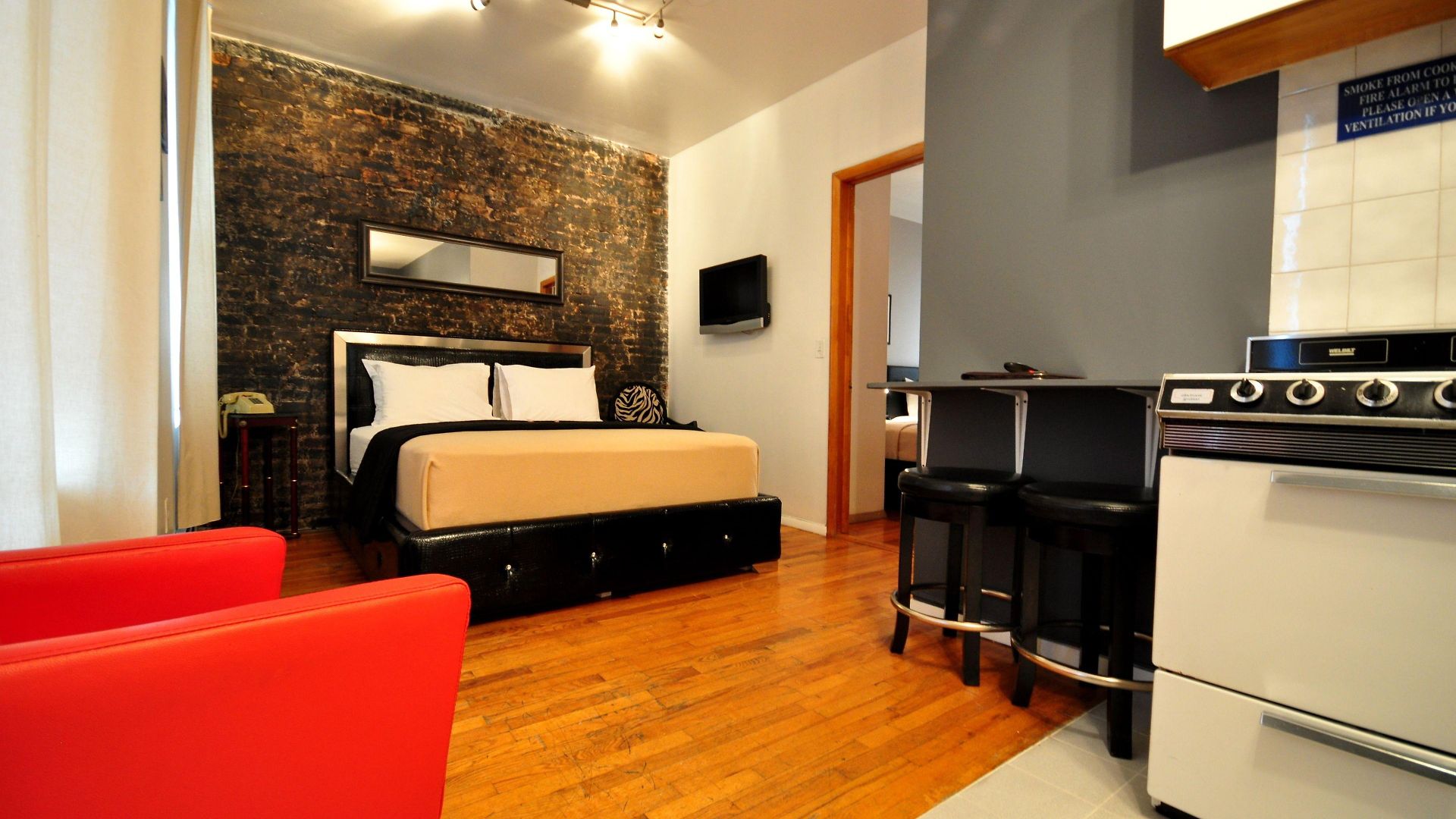 Hotel Off Soho 2*