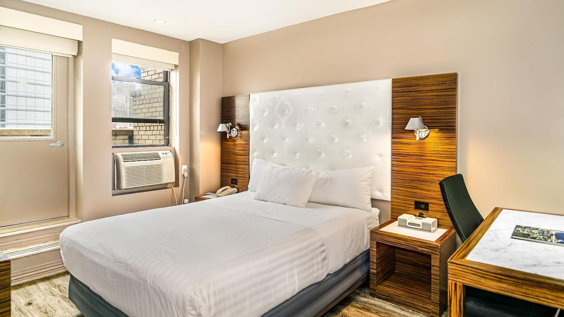 The Gallivant Times Square 4*