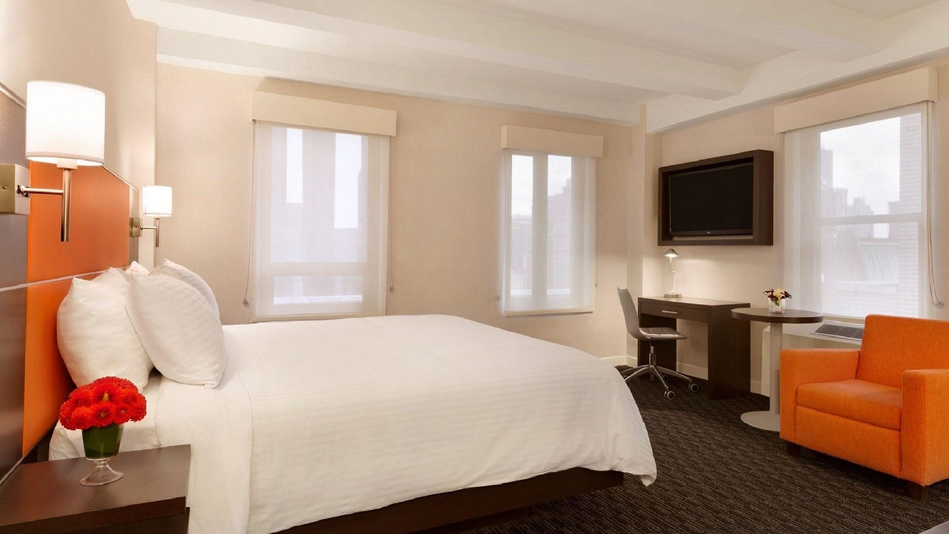 Edison Times Square 4*