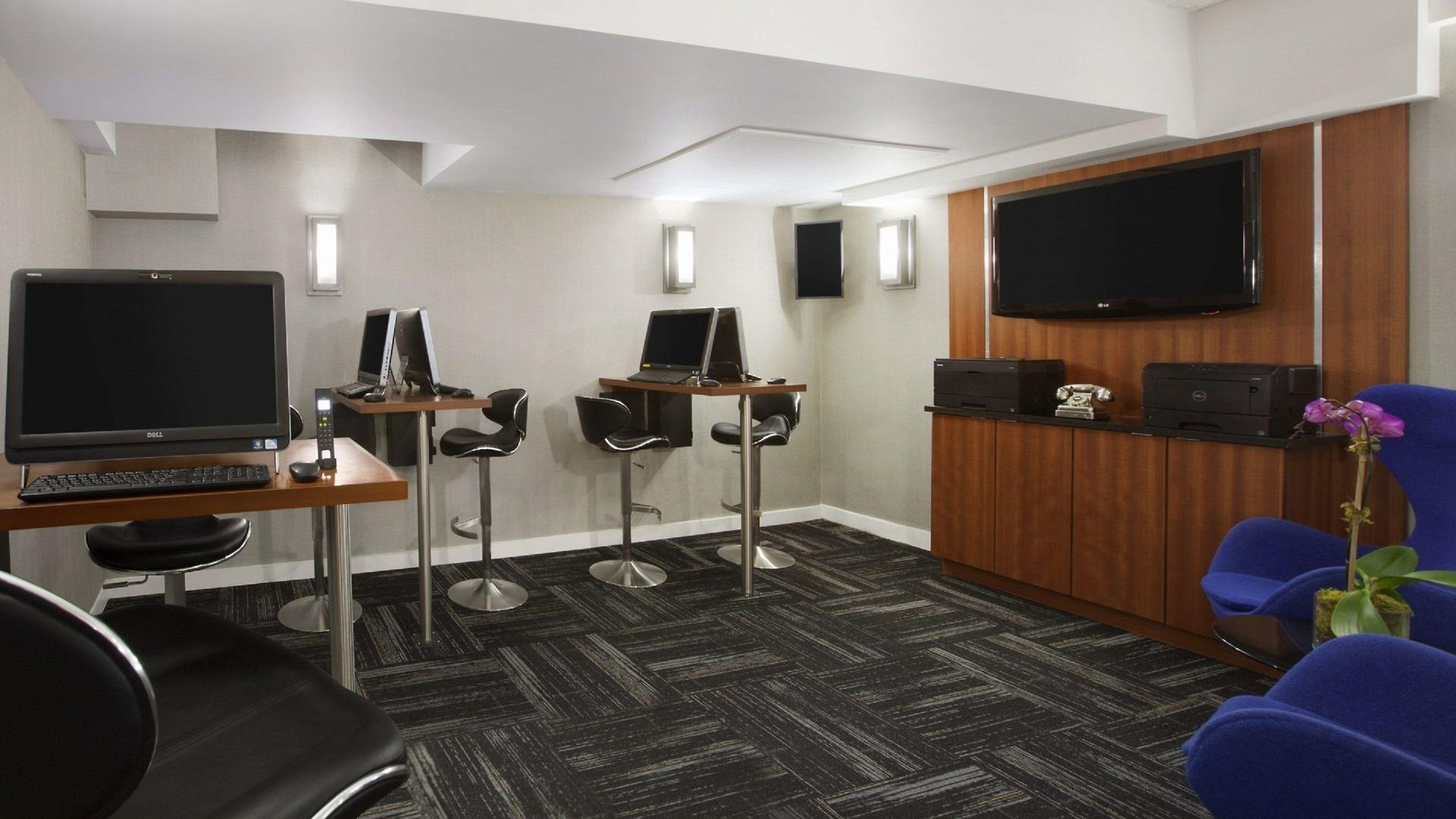 Edison Times Square Hotel 4*