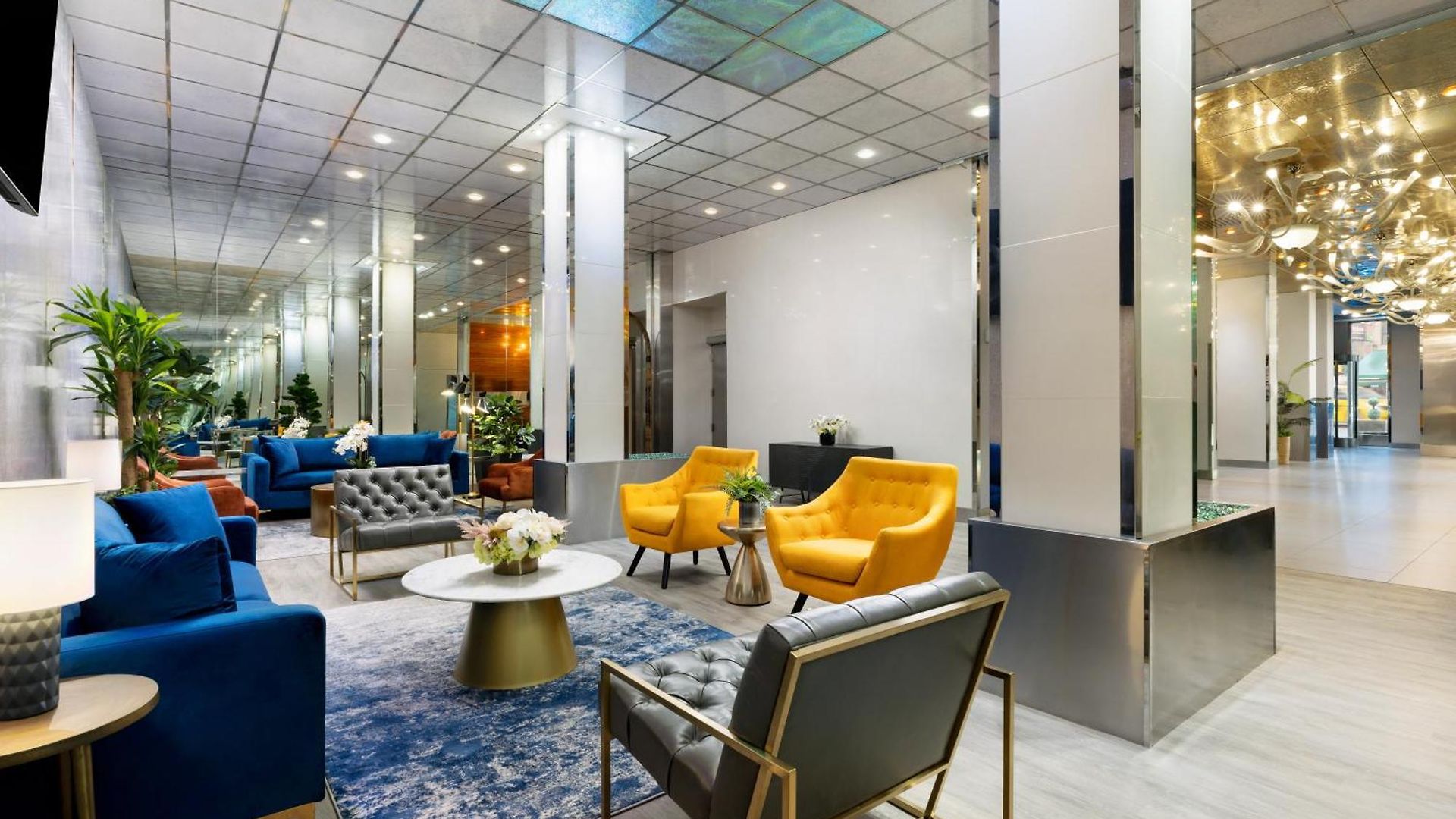 Hotel Oyo Times Square 4*
