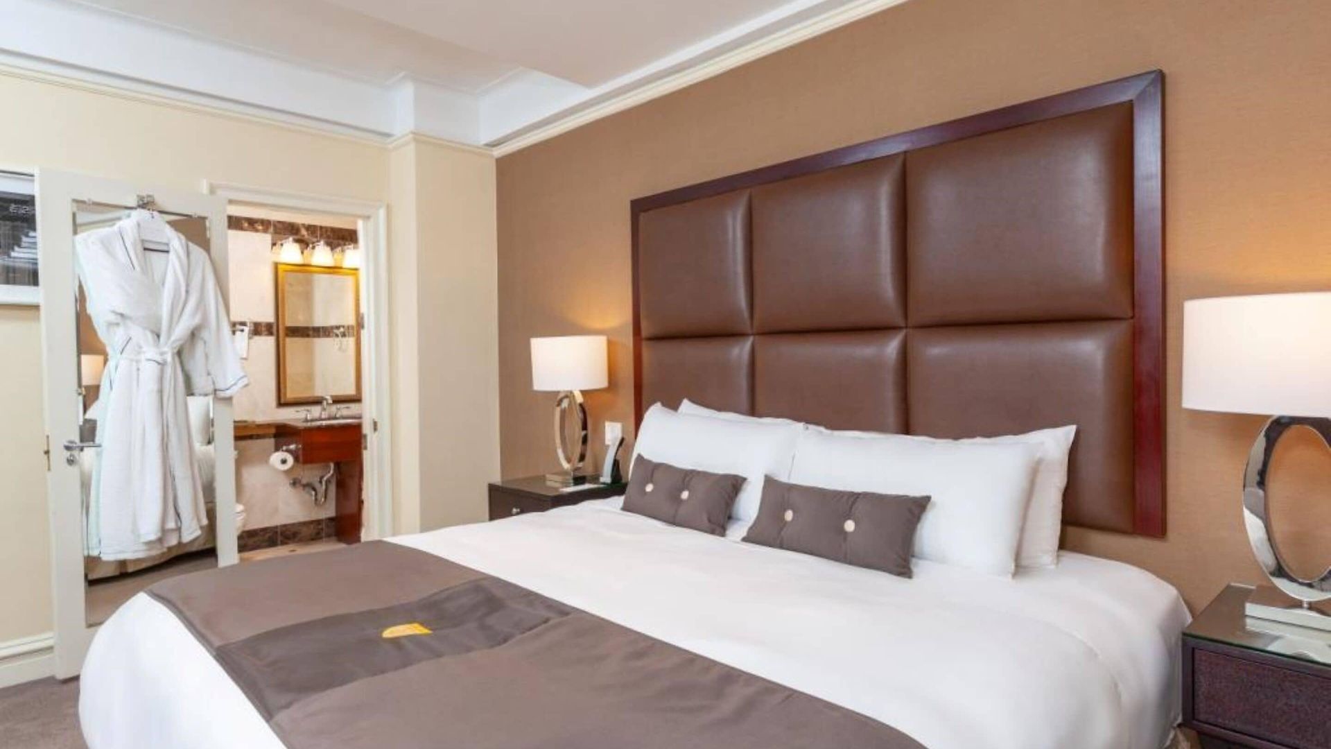 Fitzpatrick Manhattan Hotel 4*