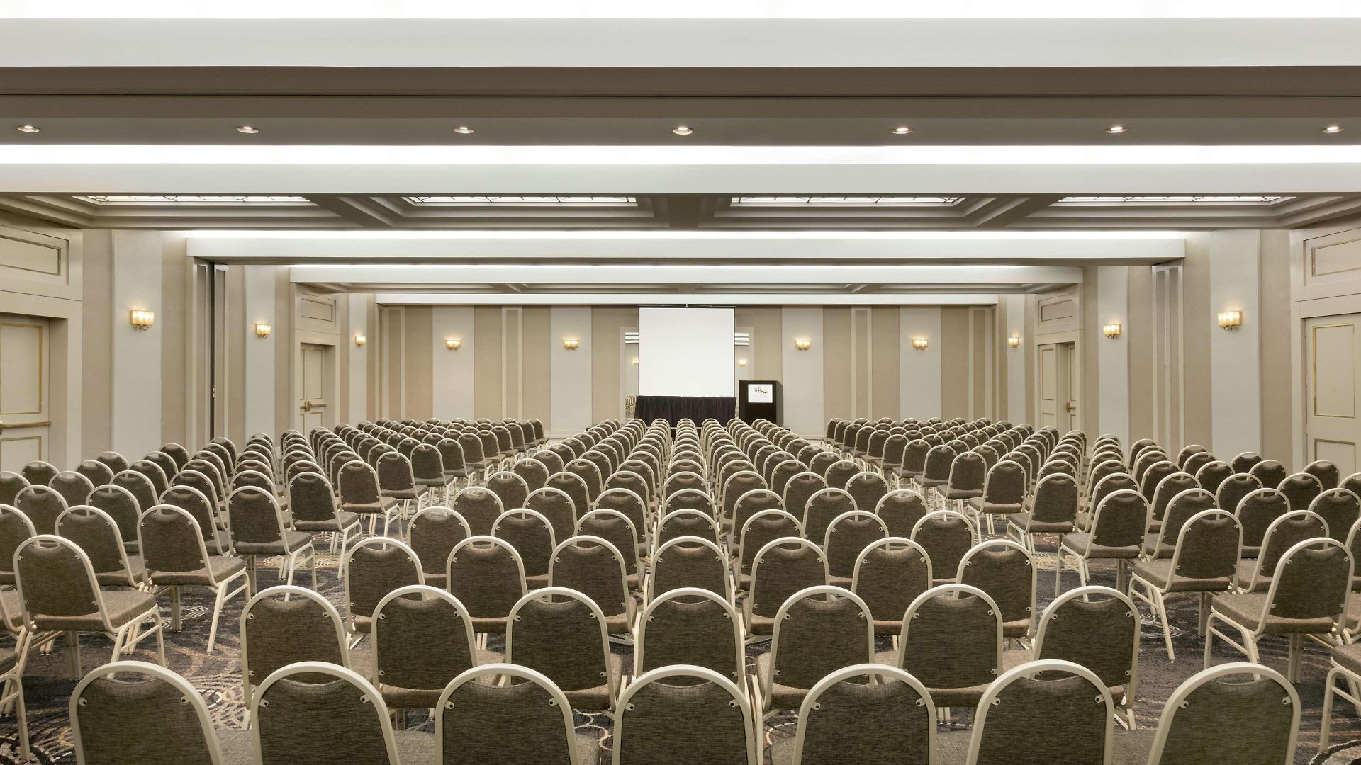 Doubletree By Hilton New York-laguardia Hotel New York