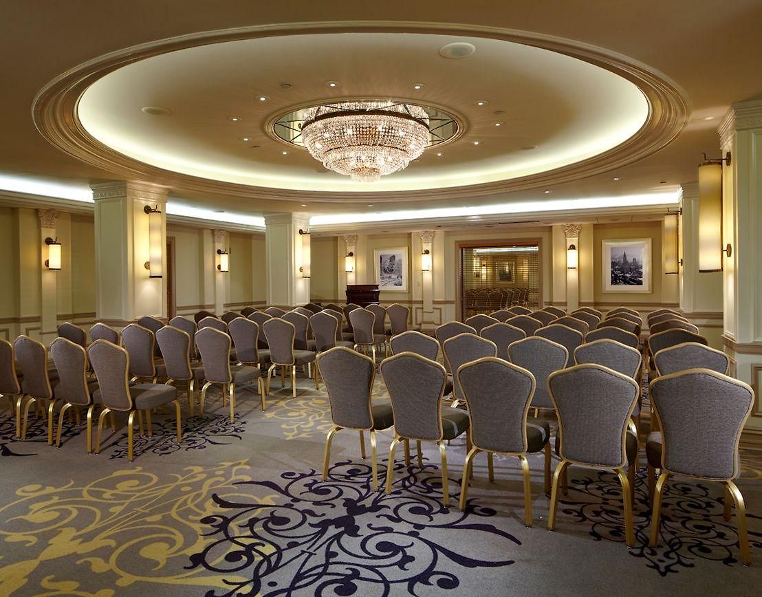 Warwick Hotel 4*