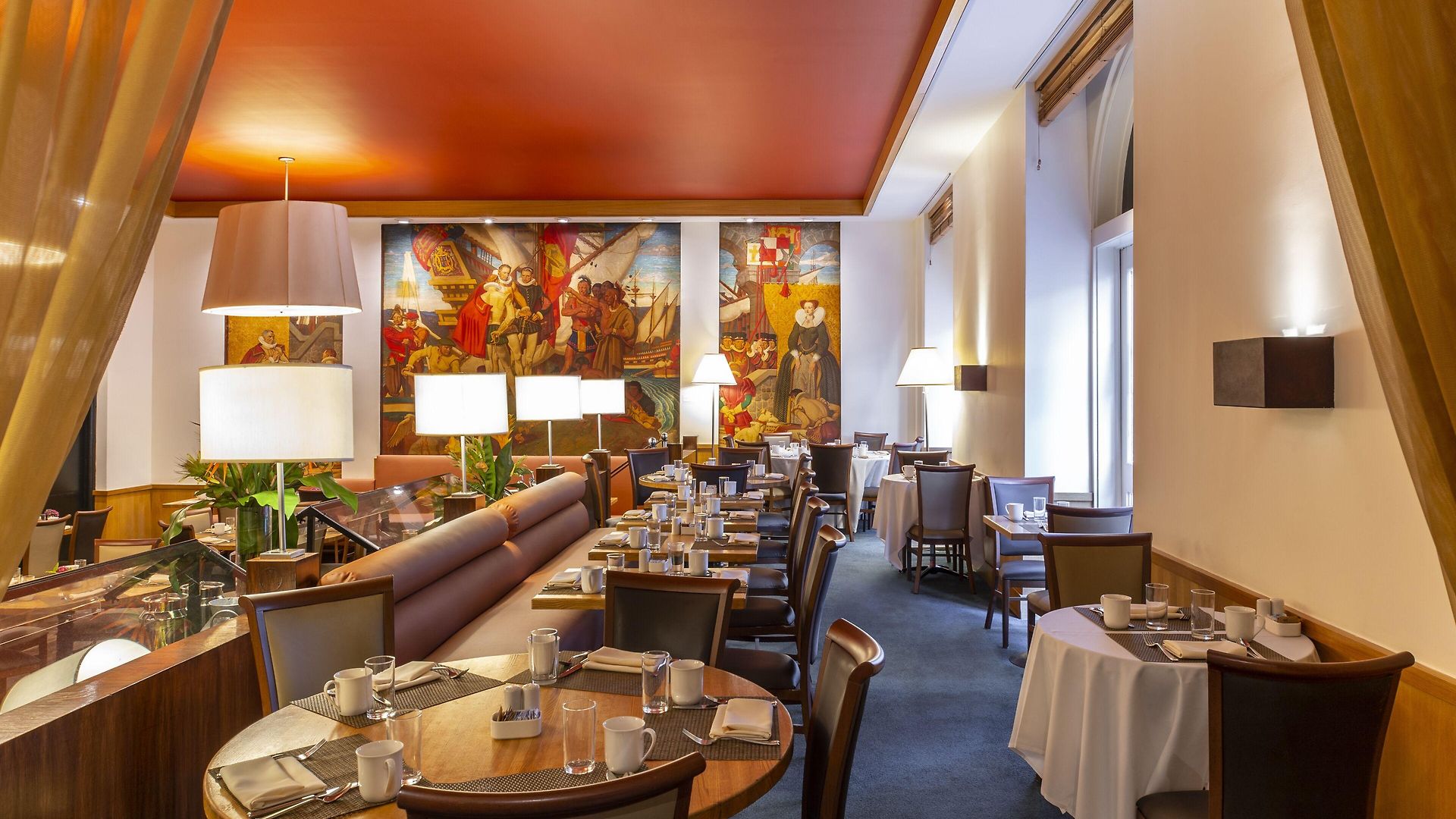 Hotel Warwick 4*