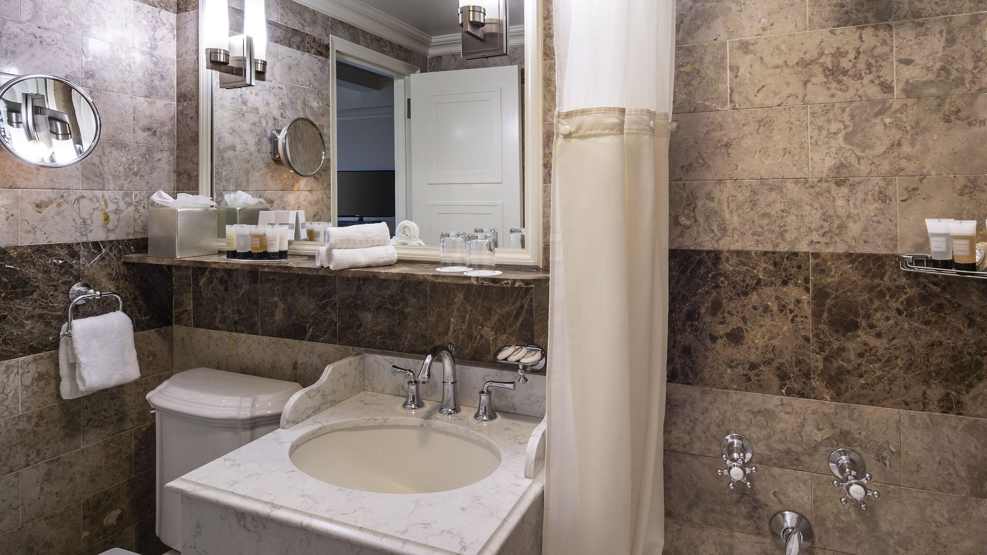 Hotel Warwick New York